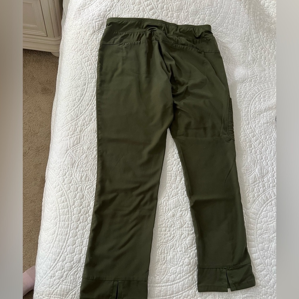 Grey's Anatomy Olive Scrub Set - Picture 2 of 3